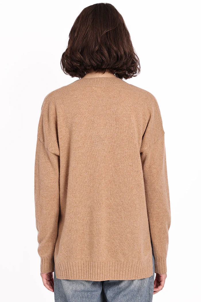 Minnie Rose Cashmere Long and Lean V Neck Camel