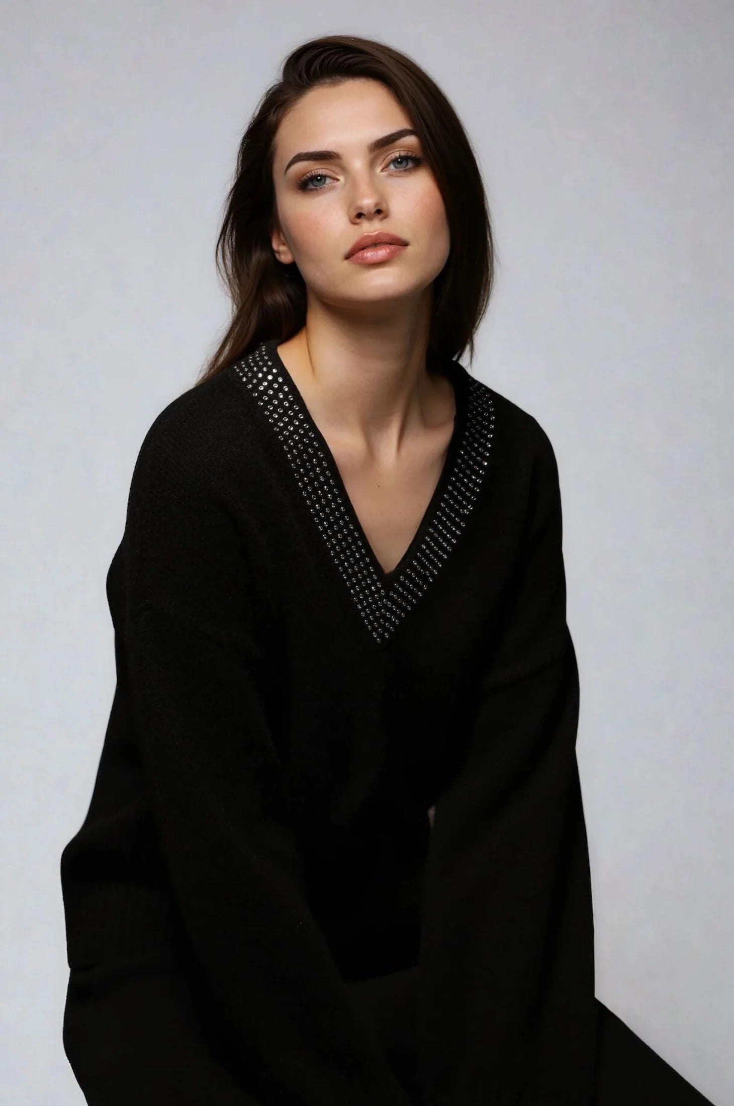 Minnie Rose Luxe Cashmere Embellished V Neck