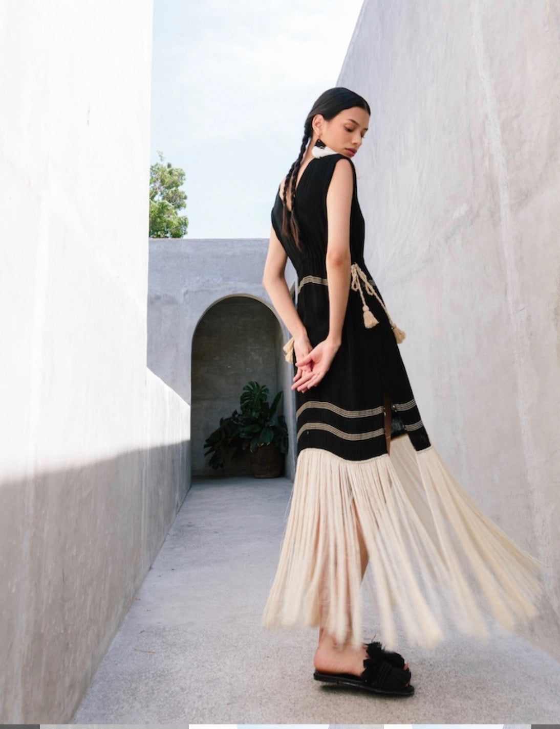 Montsera Collective Campeche | Black Midi Dress