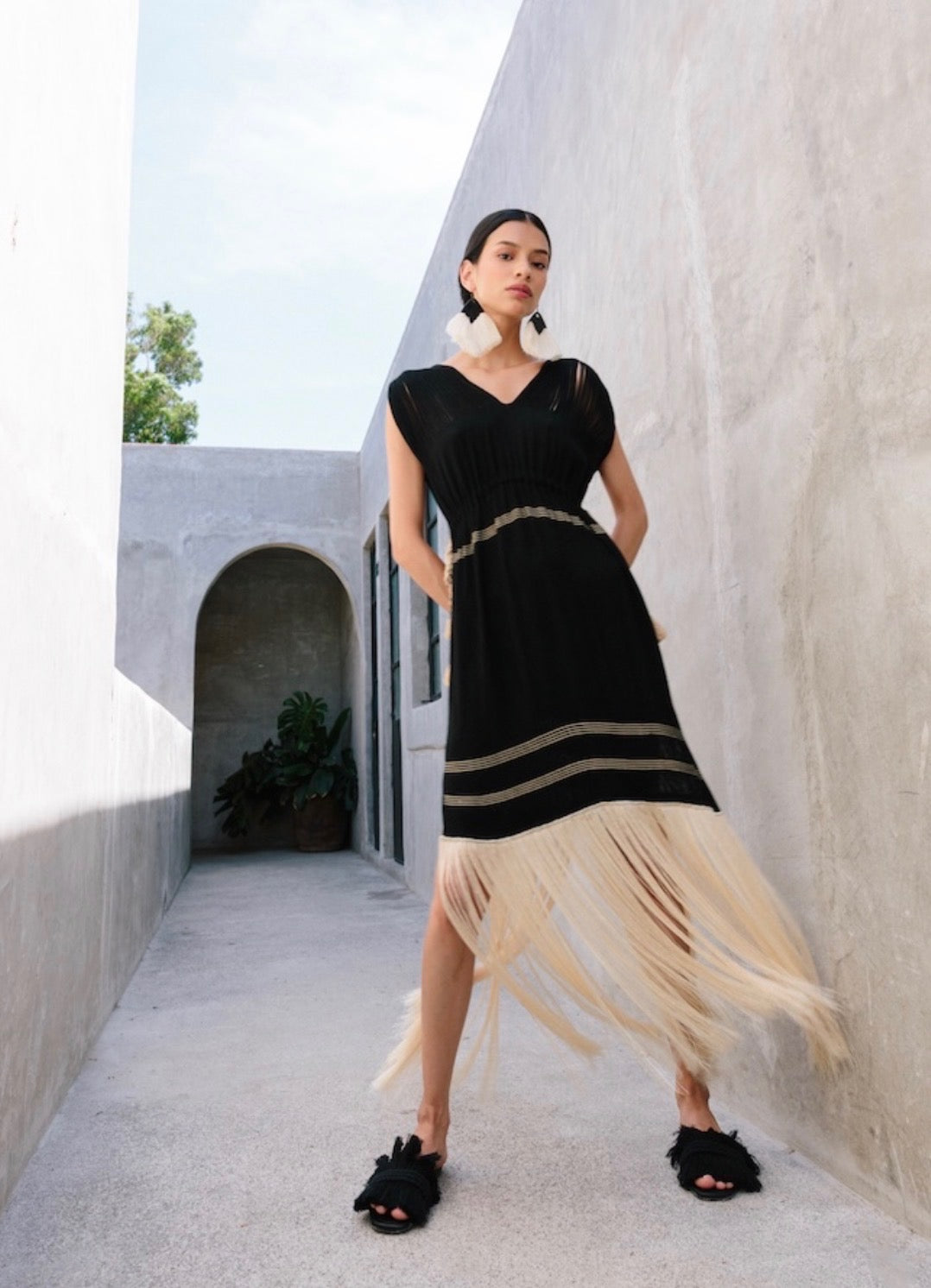 Montsera Collective Campeche | Black Midi Dress