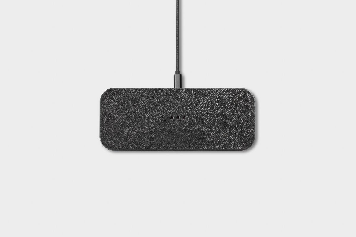 Courant Catch:2 Multi-device Wireless Charger